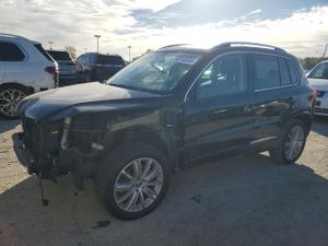Volkswagen Tiguan S 2.0L 4 2014