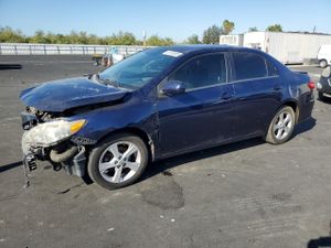 Toyota Corolla BASE 1.8L 4 2013