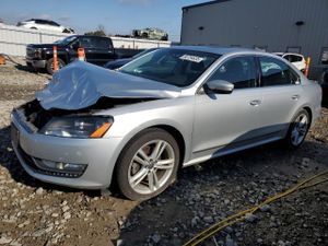 Volkswagen Passat SEL 1.8L 4 2014