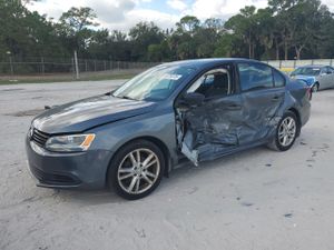 Volkswagen Jetta BASE 2.0L 4 2013