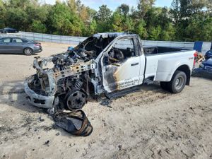 Ford F-350 SUPER DUTY 6.7L 8 2023