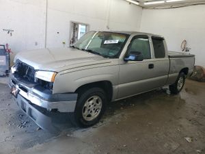 Chevrolet Silverado 1500 C1500 4.8L 8 2003
