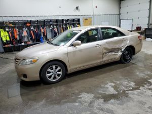 Toyota Camry BASE 2.5L 4 2011
