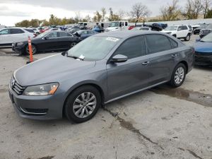 Volkswagen Passat S 2.5L 5 2012