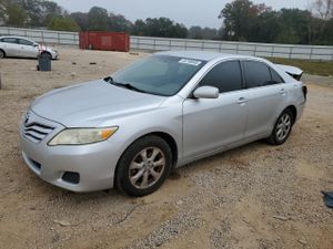 Toyota Camry BASE 2.5L 4 2011