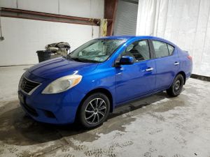 Nissan Versa S 1.6L 4 2014