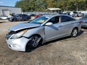 Hyundai Sonata SE 2.4L 4 2011