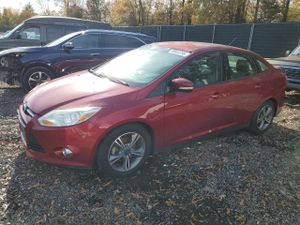 Ford Focus SE 2.0L 4 2014
