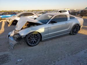 Ford Mustang 3.7L 6 2014