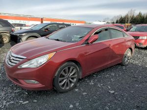 Hyundai Sonata SE 2.4L 4 2013