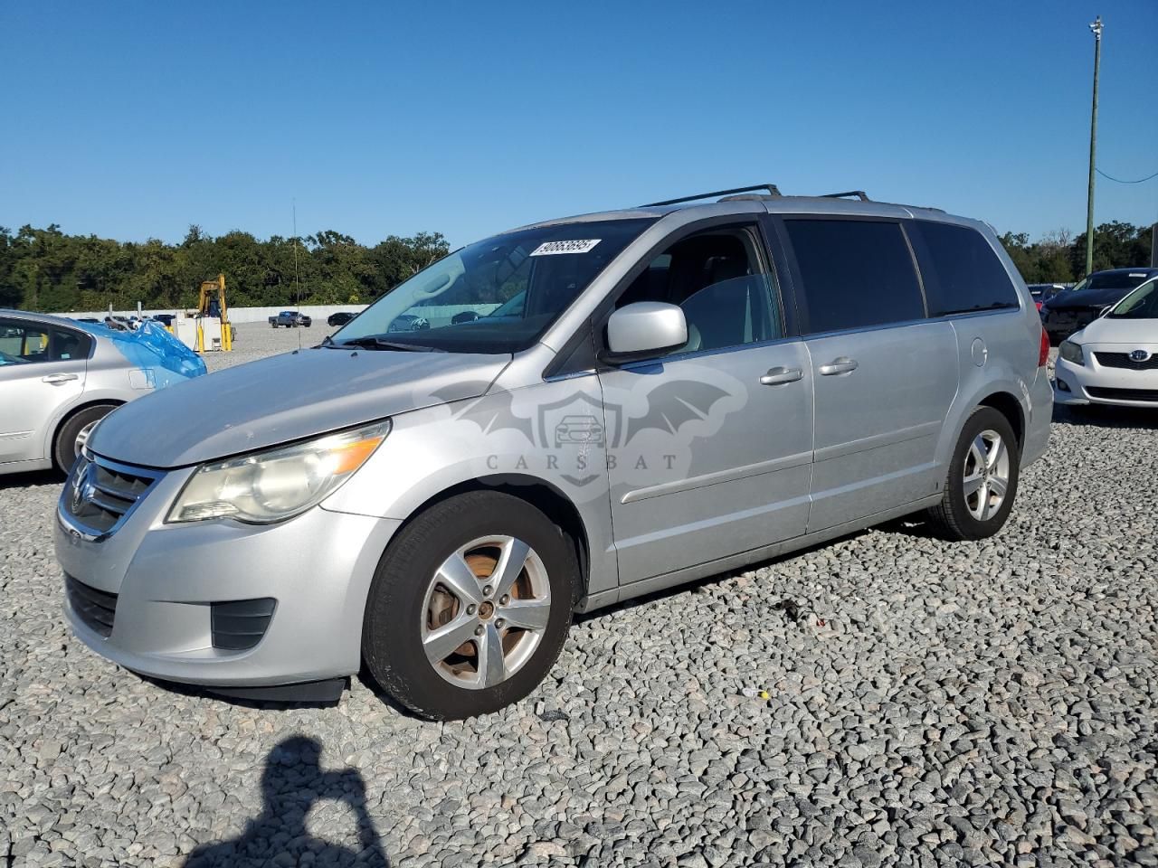 Volkswagen Routan SE 3.6L 6 2011