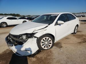 Toyota Camry LE 2.5L 4 2015