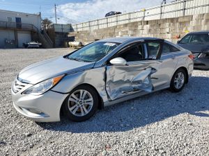 Hyundai Sonata GLS 2.4L 4 2013
