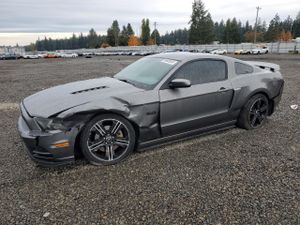 Ford Mustang GT 5.0L 8 2013