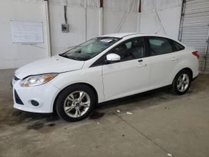 Ford Focus SE 2.0L 4 2013