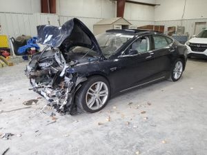 Tesla Model S 2014