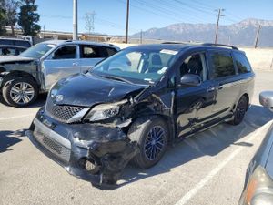 Toyota Sienna SPORT 3.5L 6 2013