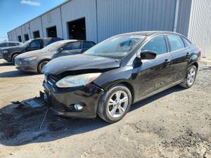 Ford Focus SE 2.0L 4 2012