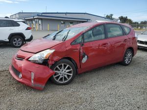 Toyota Prius 1.8L 4 2013