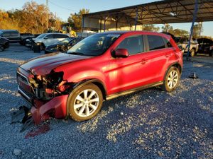 Mitsubishi Outlander SE 2.0L 4 2014