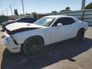 Dodge Challenger SXT 3.6L 6 2014