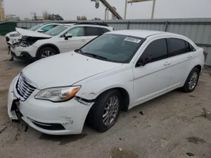 Chrysler 200 LX 2.4L 4 2014