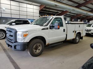 Ford F-350 SUPER DUTY 6.2L 8 2015