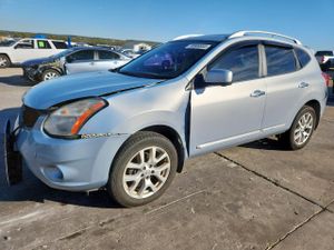 Nissan Rogue S 2.5L 4 2012