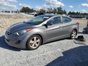 Hyundai Elantra GLS 1.8L 4 2013