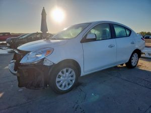Nissan Versa S 1.6L 4 2014