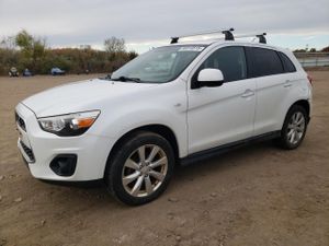 Mitsubishi Outlander ES 2.0L 4 2013