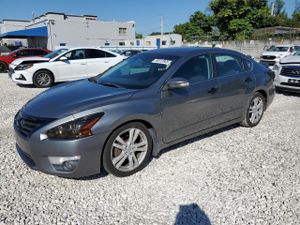 Nissan Altima 3.5S 3.5L 6 2015