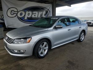 Volkswagen Passat S 1.8L 4 2015