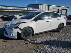 Ford Focus S 2.0L 4 2013