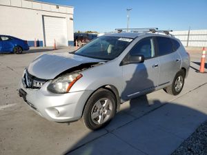 Nissan Rogue S 2.5L 4 2014