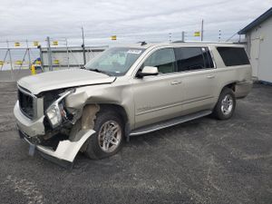 GMC Yukon DENALI 6.2L 8 2015