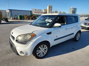 Kia Soul + 2.0L 4 2013