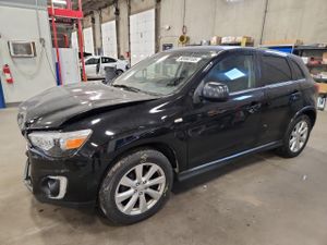 Mitsubishi Outlander SE 2.0L 4 2015