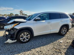 Toyota Highlander XLE 3.5L 6 2015