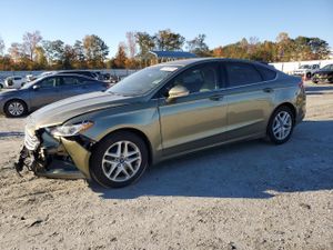 Ford Fusion SE 2.5L 4 2013