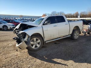 RAM 1500 SLT 5.7L 8 2014