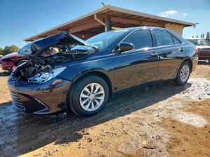 Toyota Camry LE 2.5L 4 2015