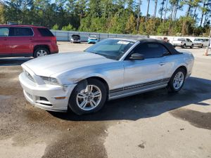 Ford Mustang 3.7L 6 2013