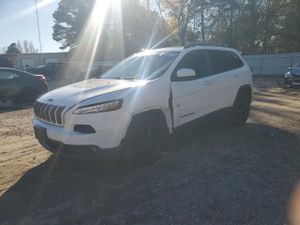 Jeep Cherokee LATITUDE 2.4L 4 2015
