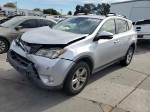 Toyota Rav4 XLE 2.5L 4 2013