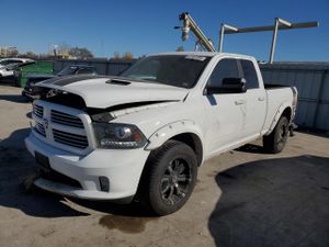 RAM 1500 SPORT 5.7L 8 2014
