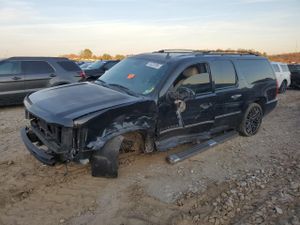 Chevrolet Suburban K1500 LTZ 5.3L 8 2013