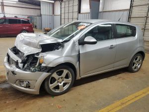 Chevrolet Aveo (Sonic) LTZ 1.8L 4 2013
