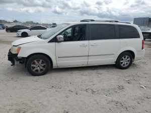 Chrysler Town & Country TOURING PLUS 4.0L 6 2010