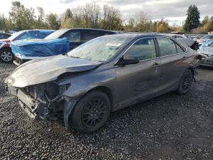 Toyota Camry LE 2.5L 4 2015